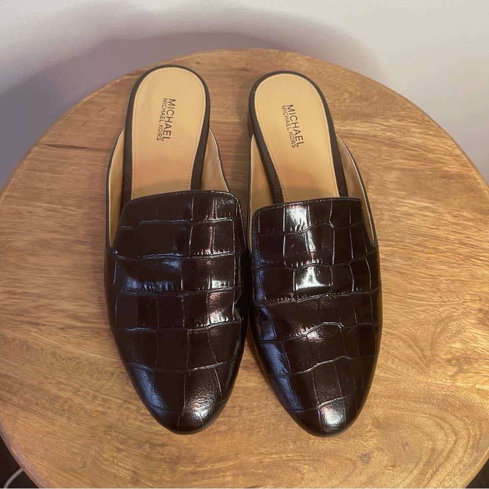 Michael Kors Black Croc Embossed Leather Mules Slides Size 7.5